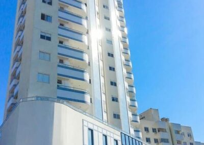obra esquadrias e vidros residencial itamirim 03 400x284 - Portfólio / Projetos de Esquadrias Entregues em Itajaí / SC