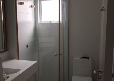 blindex box de banheiro em itajai 05 400x284 - Portfólio / Projetos de Esquadrias Entregues em Itajaí / SC