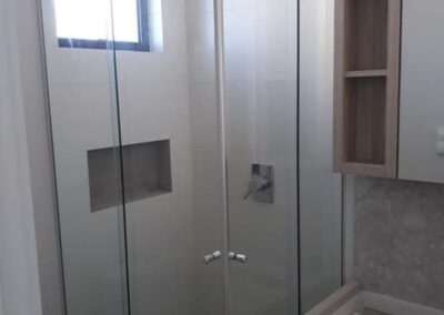 blindex box de banheiro em itajai 08 400x284 - Portfólio / Projetos de Esquadrias Entregues em Itajaí / SC