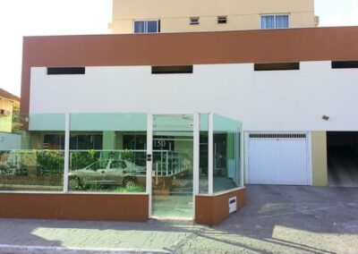 obra esquadrias e vidros edificio barra do rio 02 400x284 - Portfólio / Projetos de Esquadrias Entregues em Itajaí / SC